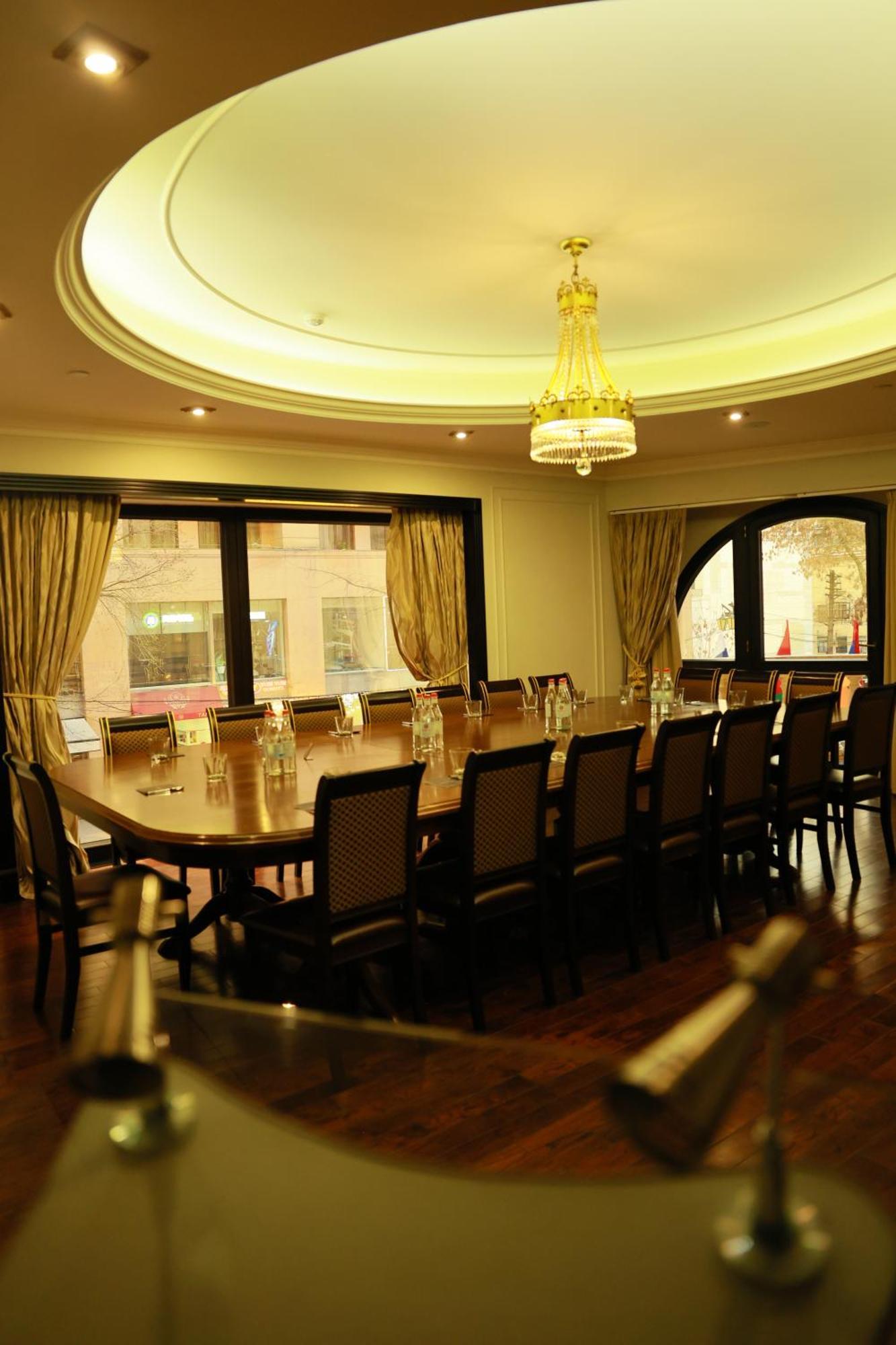 Golden Palace Hotel Jereván Kültér fotó