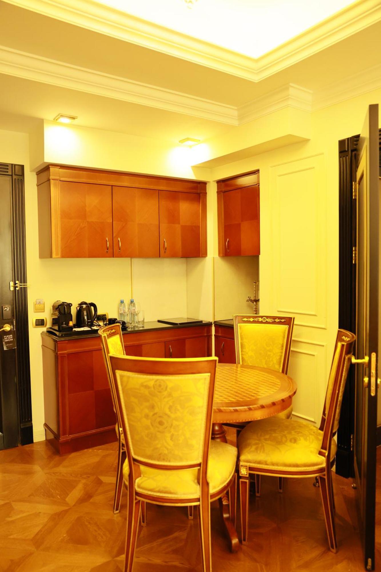 Golden Palace Hotel Jereván Kültér fotó