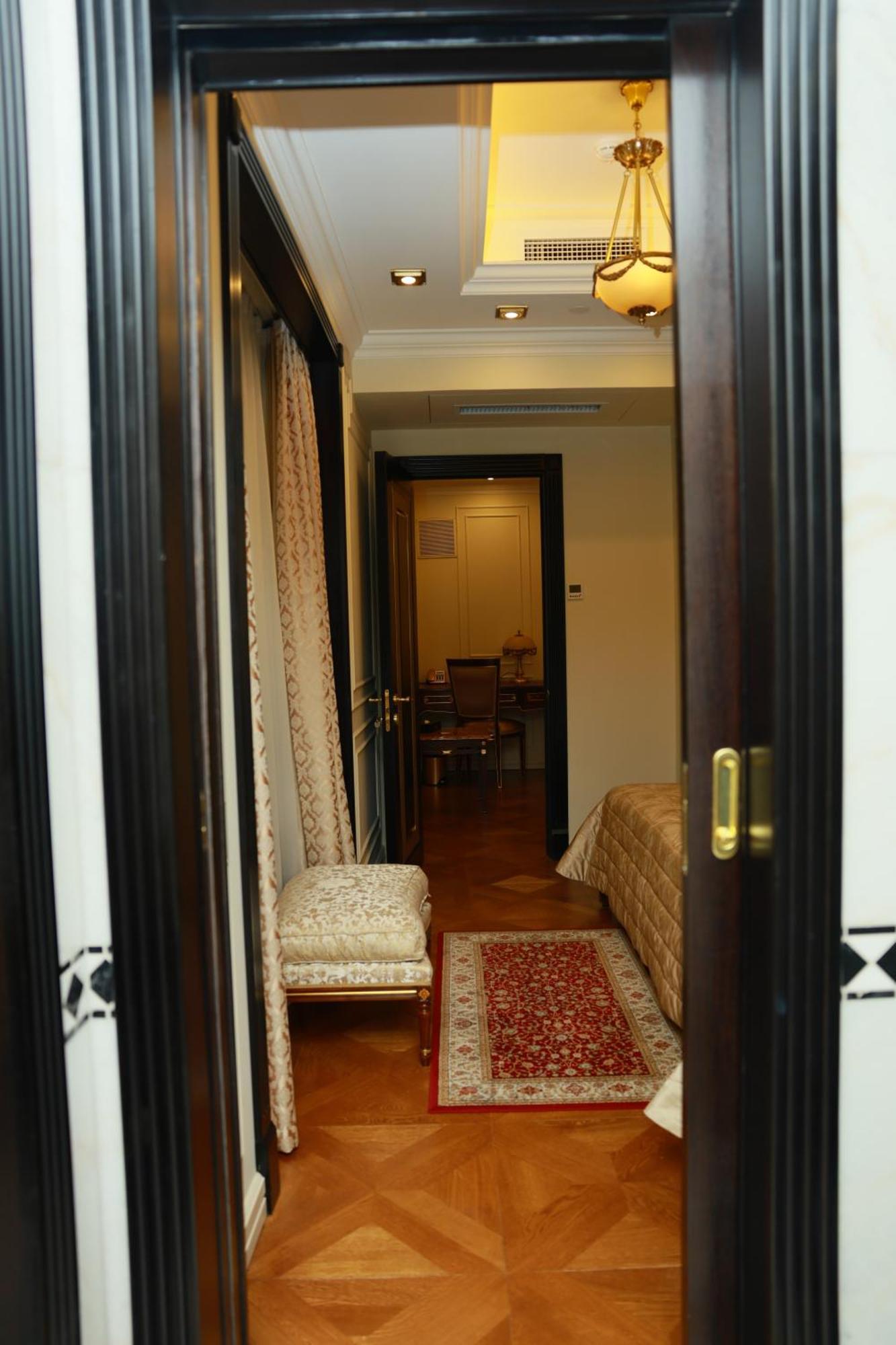 Golden Palace Hotel Jereván Kültér fotó