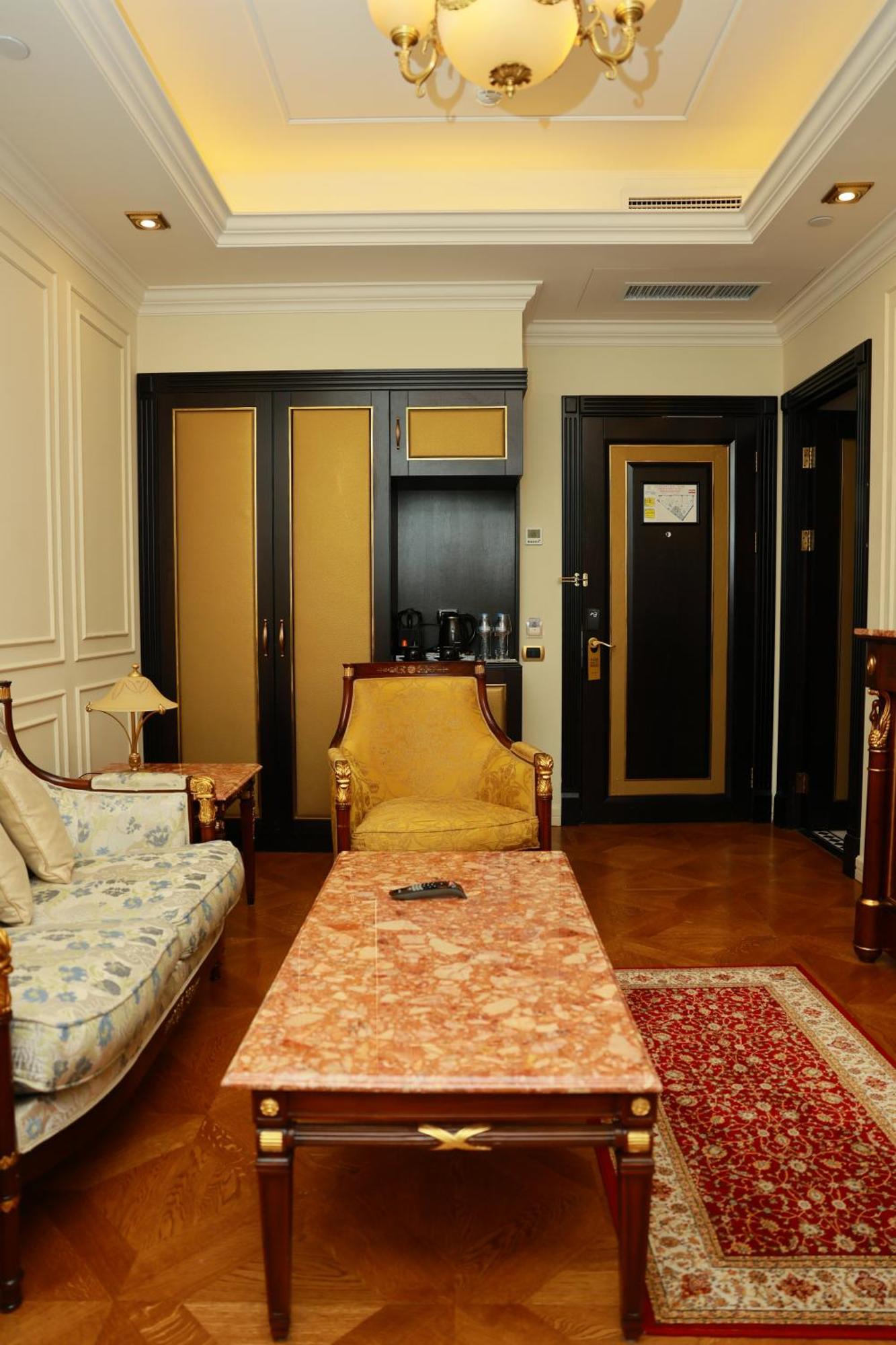 Golden Palace Hotel Jereván Kültér fotó